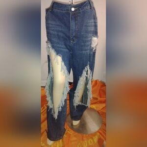 Fringed Boyfriend Jeans in Blue